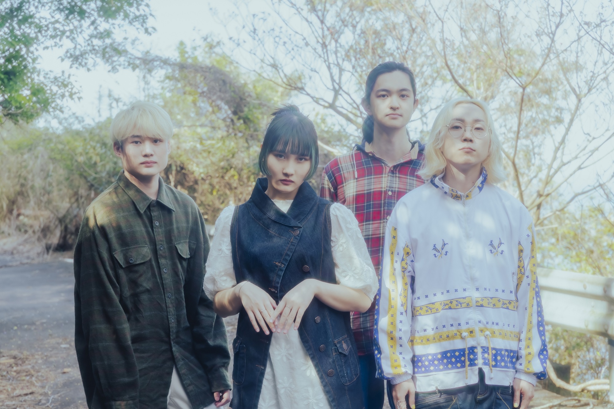 新アーティスト写真を公開！ | チョーキューメイ オフィシャルサイト